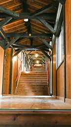 館内通路の写真